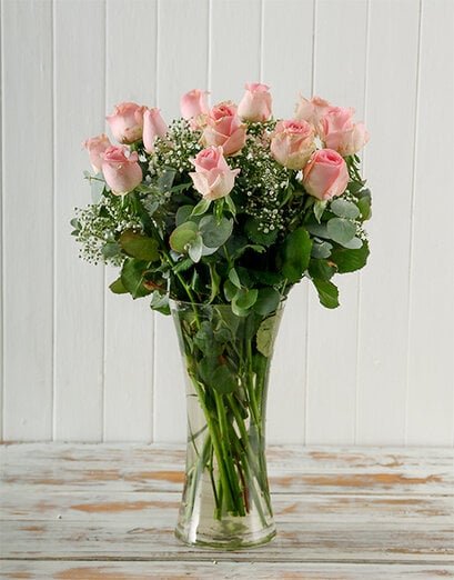 Bunch of Pink Roses in Vase - Product image