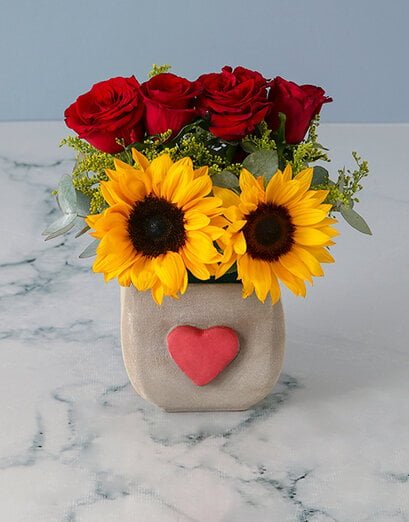 Sunflower and Red Rose Delight - Product image