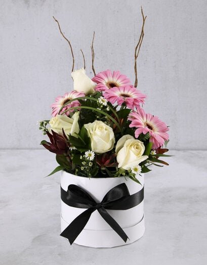 Joyful Blooms In A Hat Box - Product image