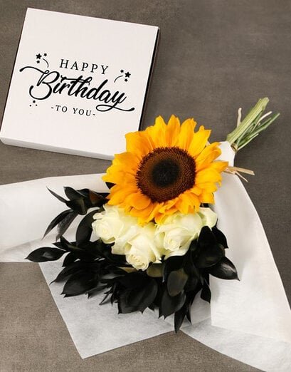 Classic Sunny Sunflower Bouquet - Product image