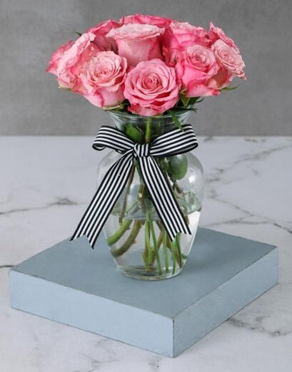 Pearly Pink Roses In Vase - Product image