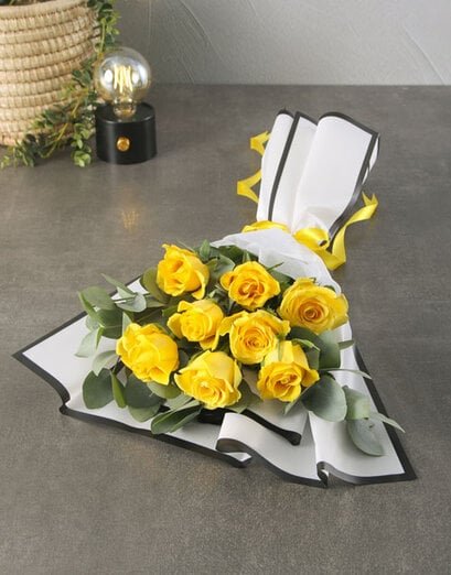 Golden Glow Rose Bouquet - Product image