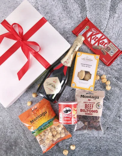 Bubbles And Goodies Gift Box - Product image