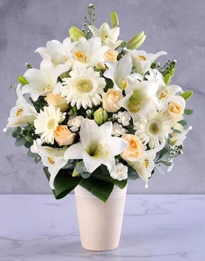Elegant Cream Flower Arrangement - Product image
