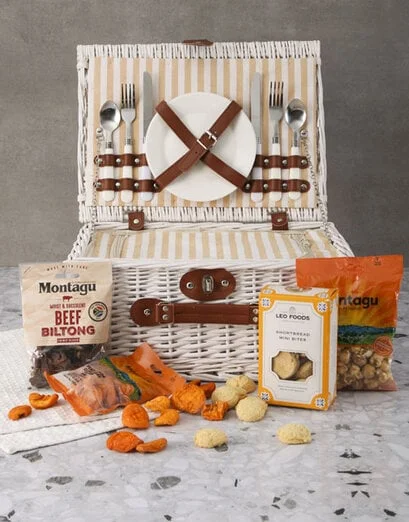 Gourmet Beige Stripe Picnic Basket - Product image