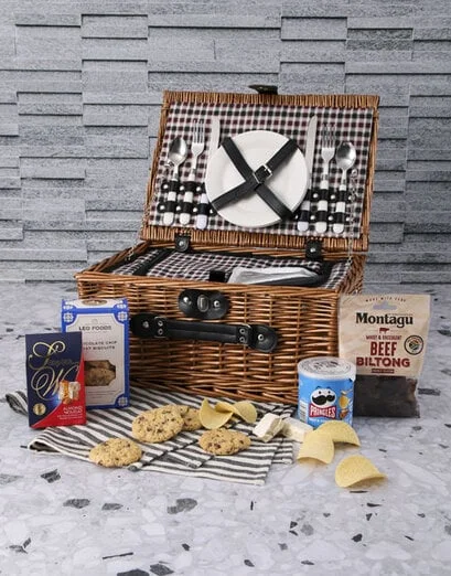 Gourmet Black Check Picnic Basket - Product image
