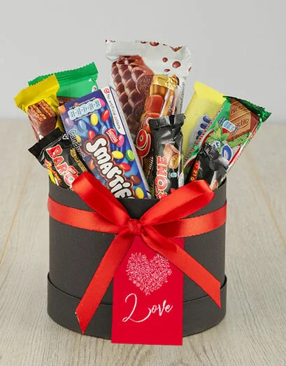Love and Hearts Nestle Hamper - Product image
