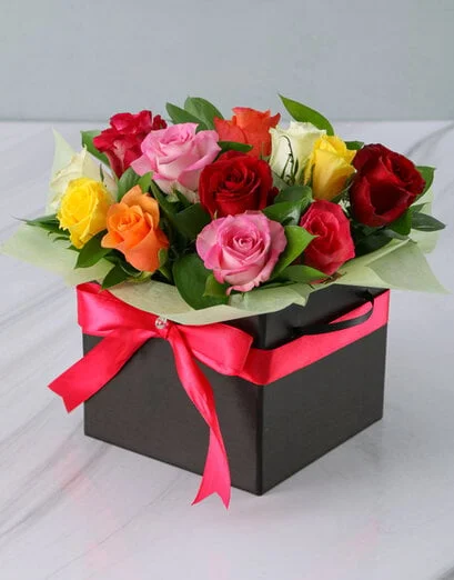Mixed Roses in a Black Box - Product image