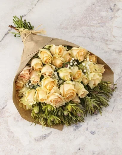 Peach Roses and Million Stars Bouquet - Product image