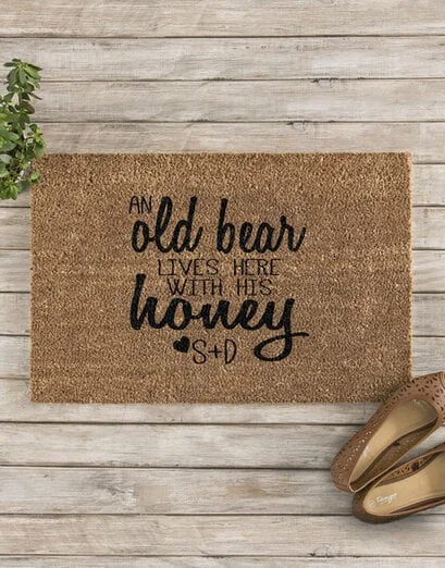 Personalised Old Bear And Honey Doormat - Product image
