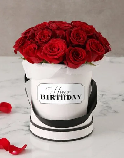 Red Roses in Birthday Hat Box - Product image