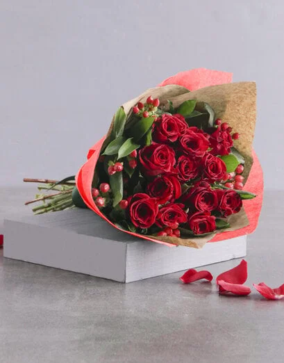 Romantic Red Rose Bouquet - Product image
