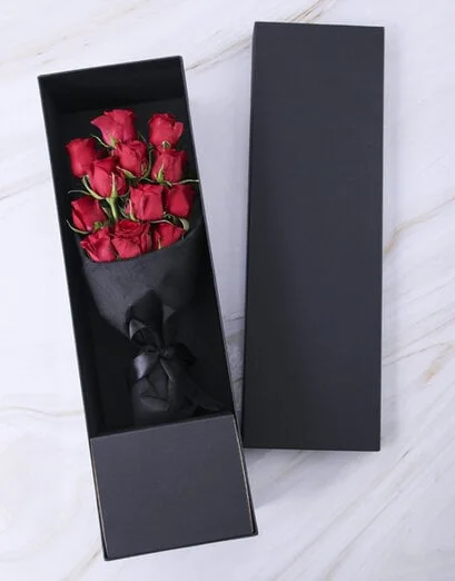 Sophisticated Roses Bouquet Box - Product image