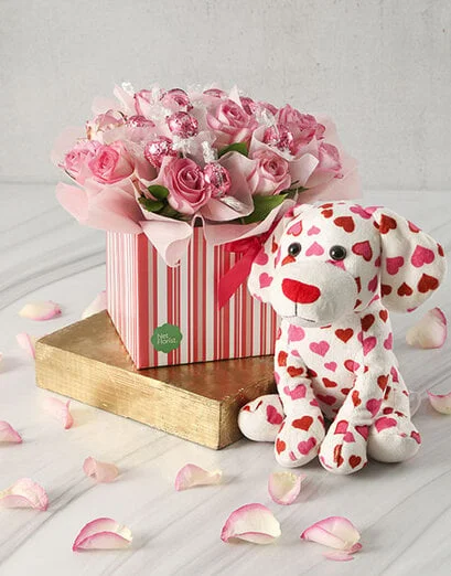 Sweet And Rosy Edible Arrangement - Product image