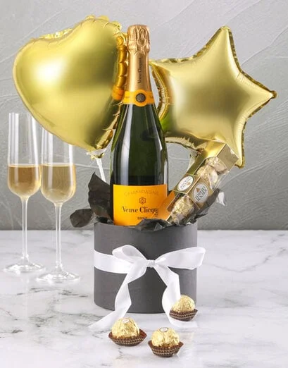 Veuve And Hearts Celebration Hat Box - Product image