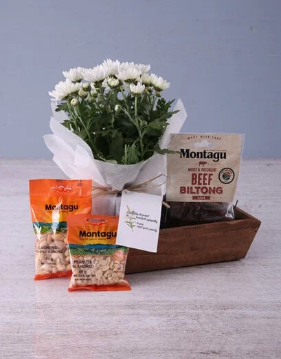 White Chrysanthemum And Candle Hamper - Product image
