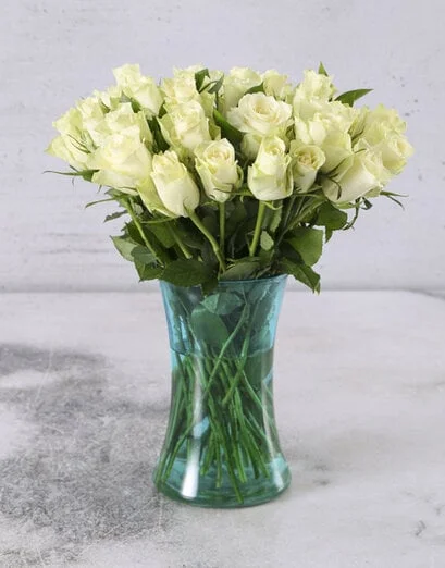 White Majestic Rose Arrangement - Product image
